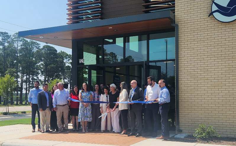 ribbon cutting at Fayetteville branch
